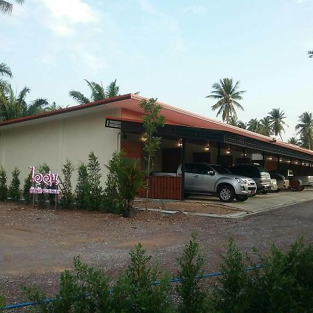 ไออุ่นรีสอร์ท Bang Saphan Exterior foto